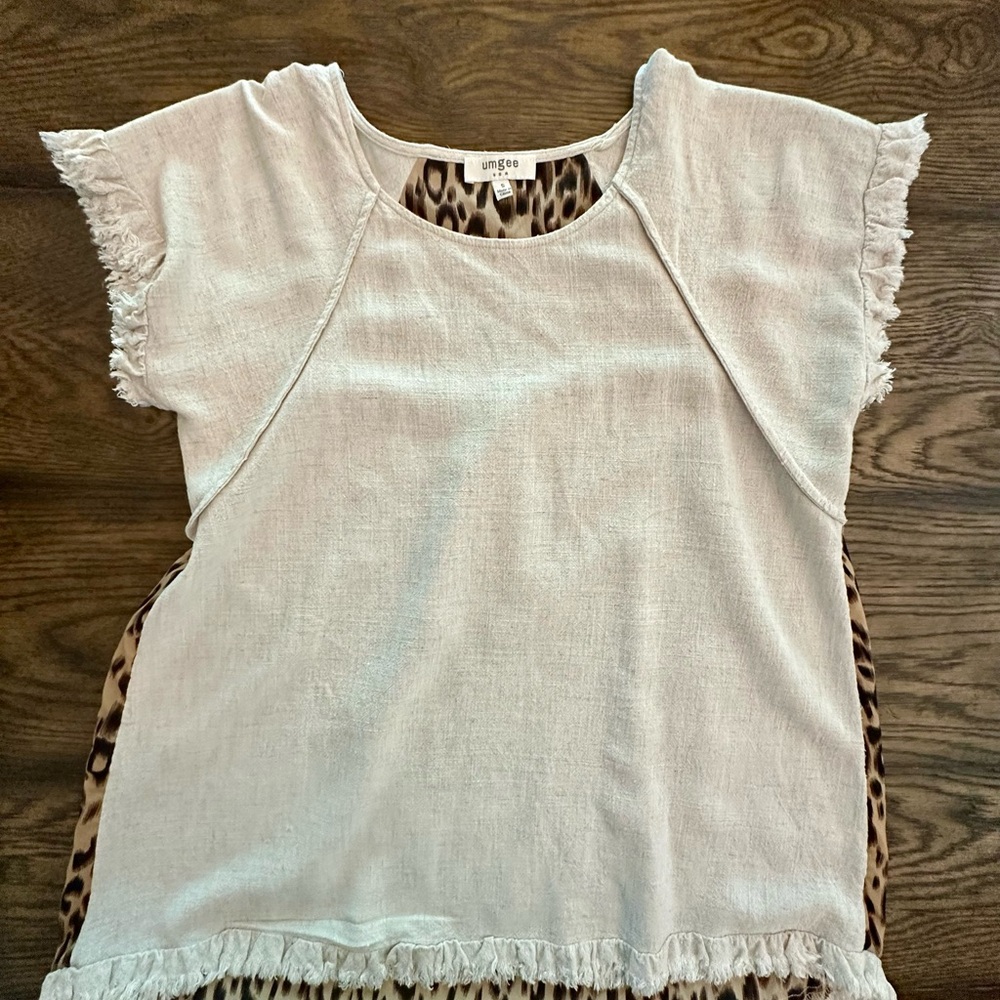 Umgee crew neck blouse, Size Small